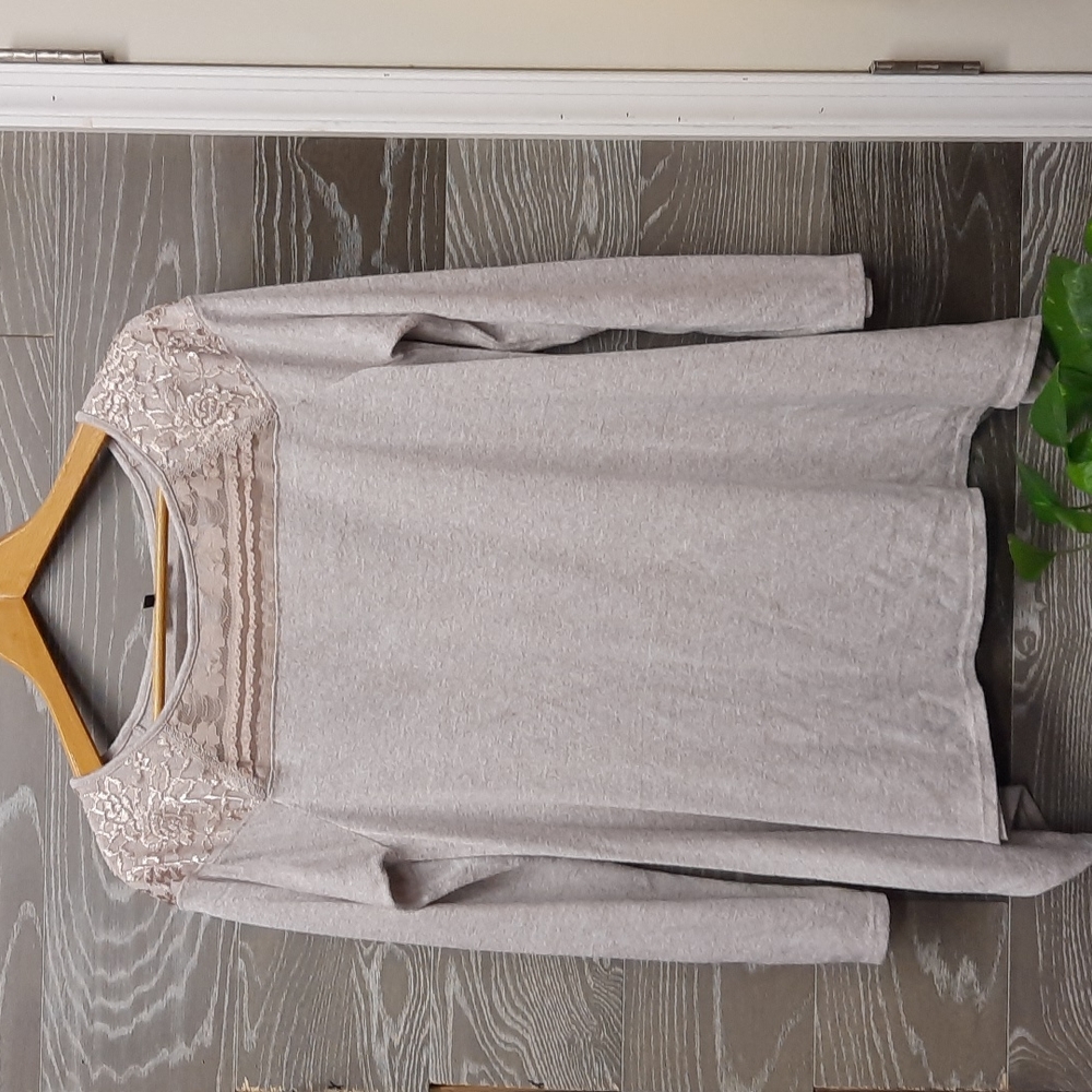 Olivia sky size XL beige lace accented shoulder sweater top
